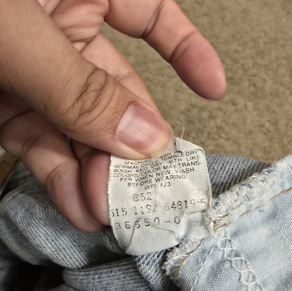 Levis - Picture 6 of 6